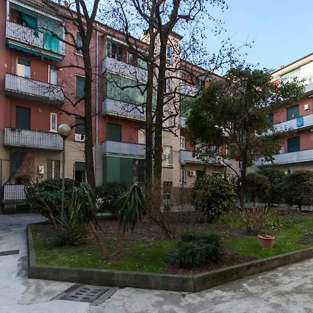 Intimate With Balcony In Navigli Area *
