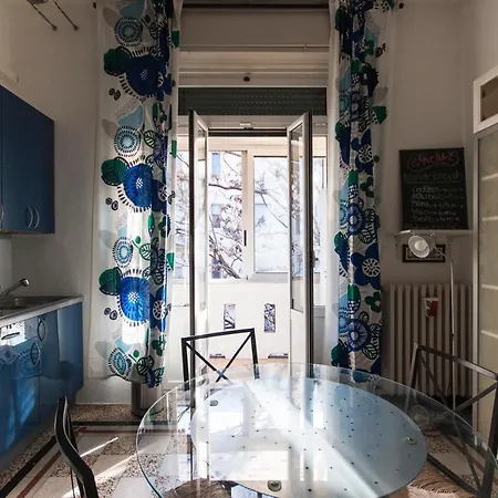 Intimate With Balcony In Navigli Area Daire *